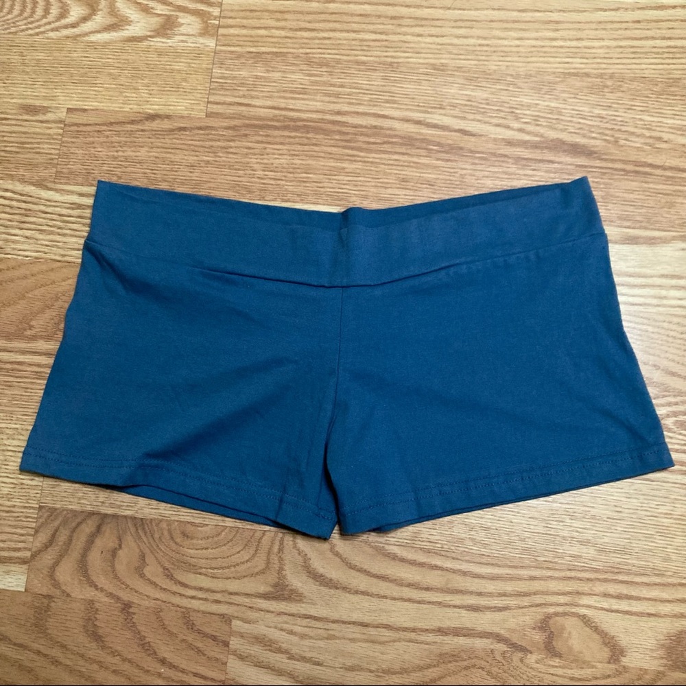 Kathmandu imports 100% cotton shorts size S/M (NWT)